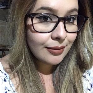 Meet your Posher, Jeanette